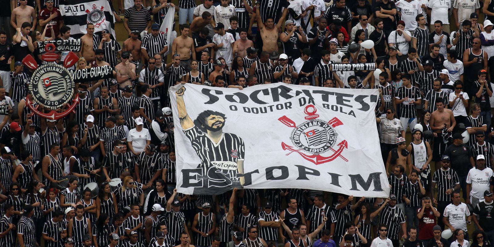 socrates,-idolo-do-corinthians-e-da-selecao,-recebe-honraria-na-alesp